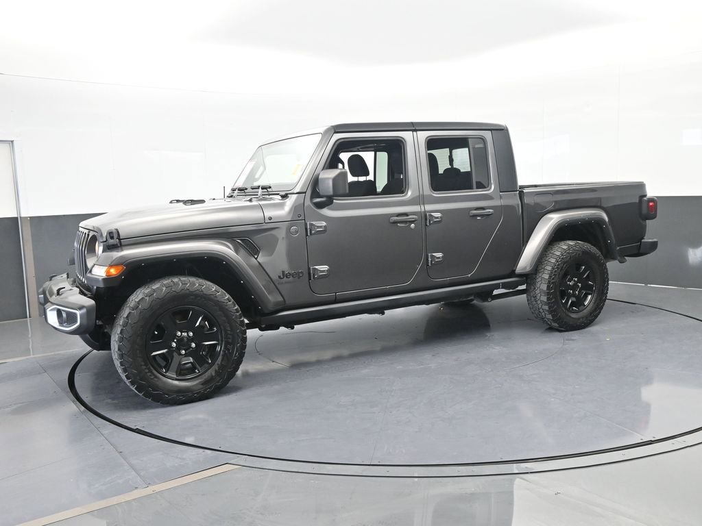 Used 2022 Jeep Gladiator Sport image 2