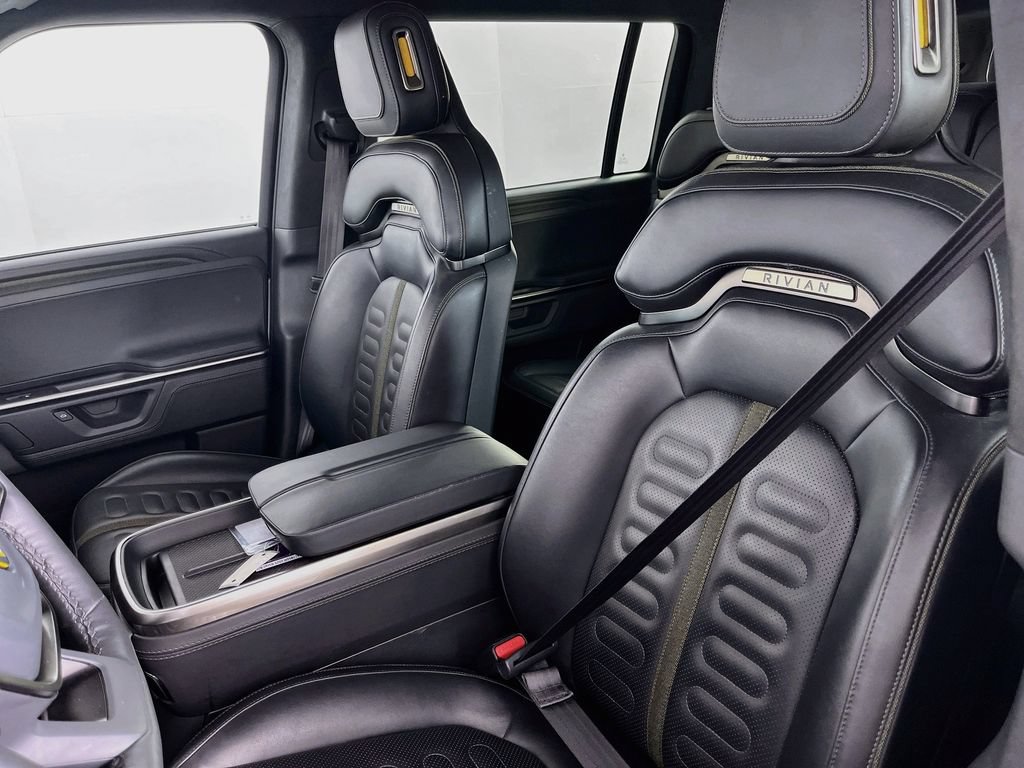 Used 2025 Rivian R1S Adventure AWD/4WD image 28