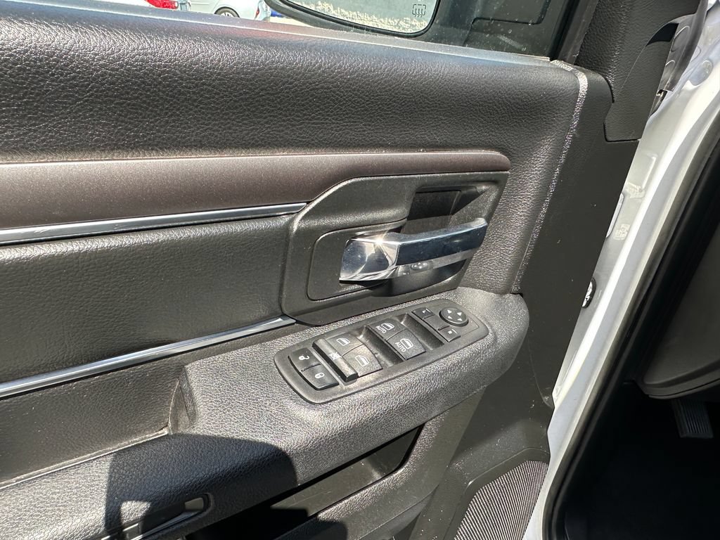 Used 2024 RAM 1500 Warlock AWD/4WD image 19