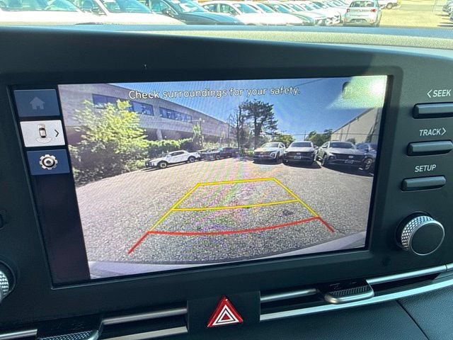 Used 2026 Hyundai Elantra SE FWD image 14