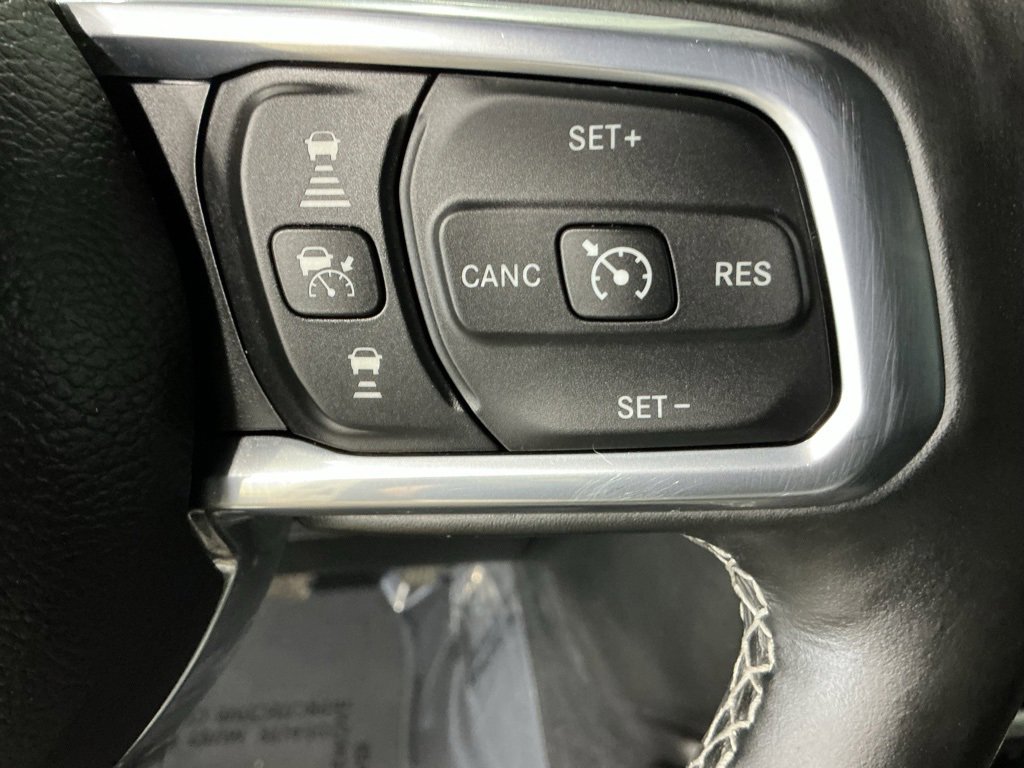 Used 2022 Jeep Wrangler Unlimited Sahara w/ Cold Weather Group image 39