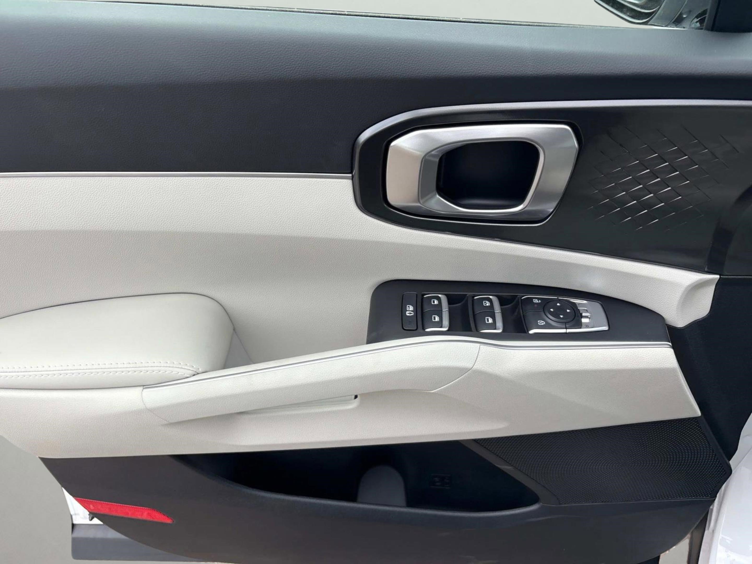 New 2025 Kia Sorento S image 19