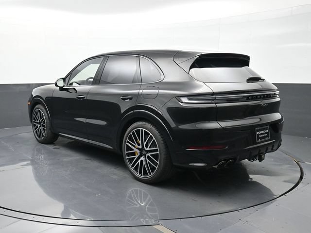 New 2026 Porsche Cayenne Turbo AWD/4WD image 3