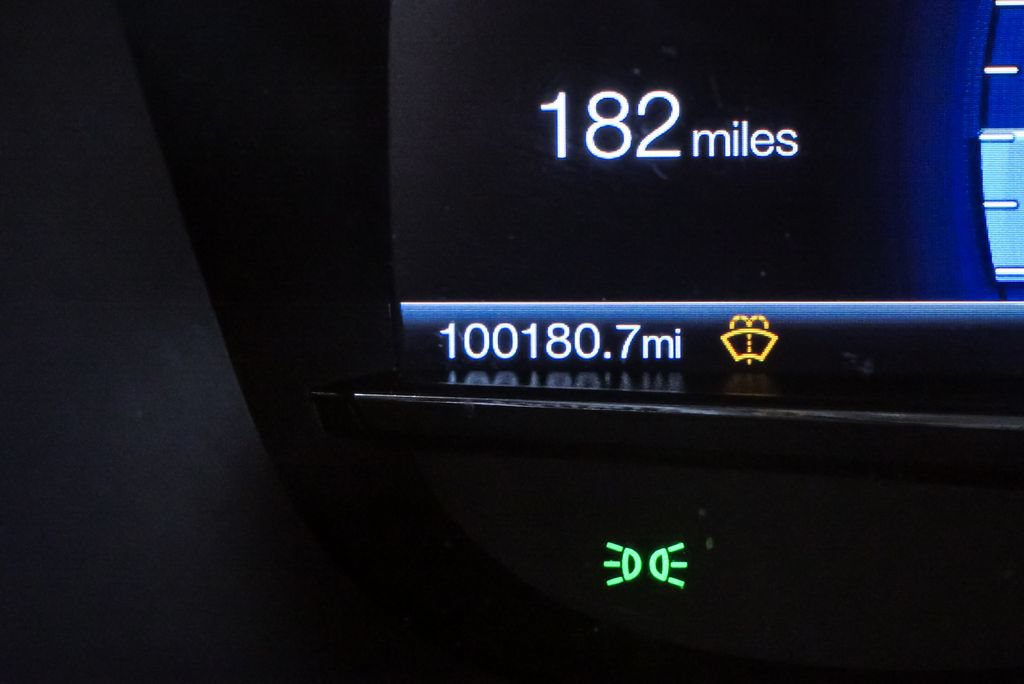 Used 2017 Ford Explorer XLT w/ Equipment Group 201A FWD image 22