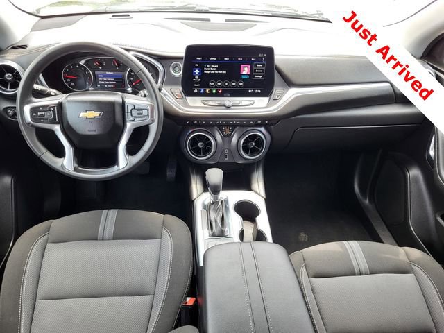 Used 2025 Chevrolet Blazer LT FWD image 15