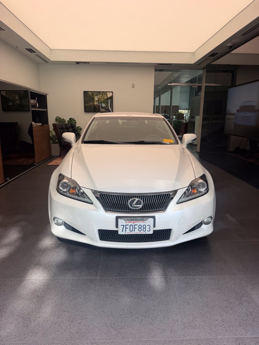 Used 2014 Lexus IS 250C w/ Navigation System Package RWD image 1