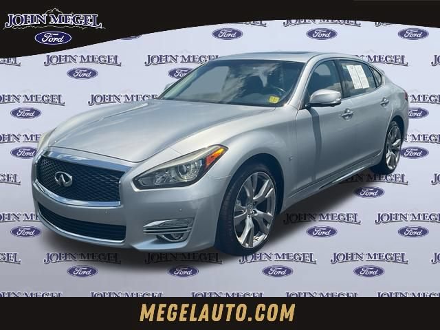 Used 2016 INFINITI Q70 L 3.7 w/ Deluxe Touring Package