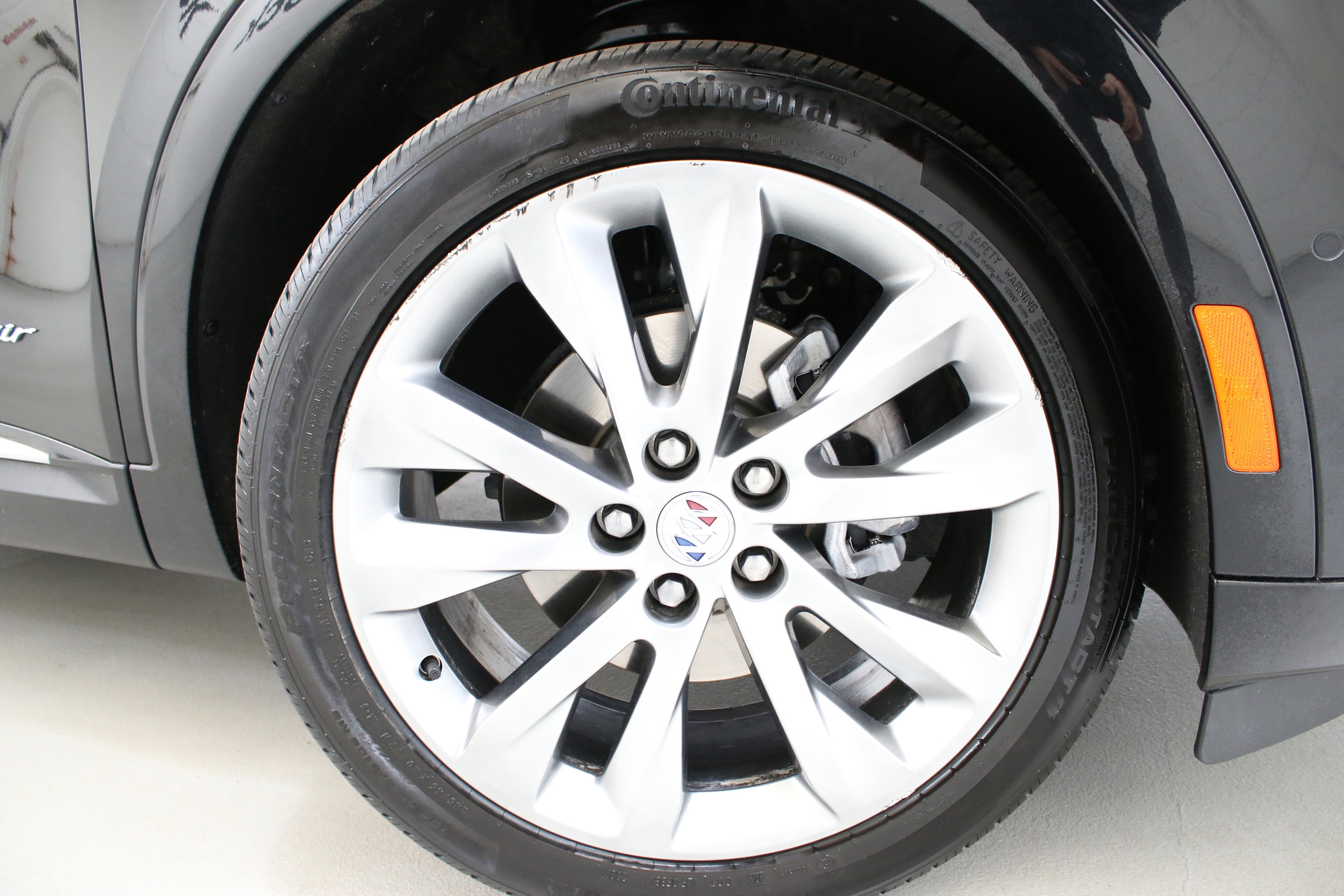 Used 2022 Buick Envision Avenir w/ Technology Package II image 35