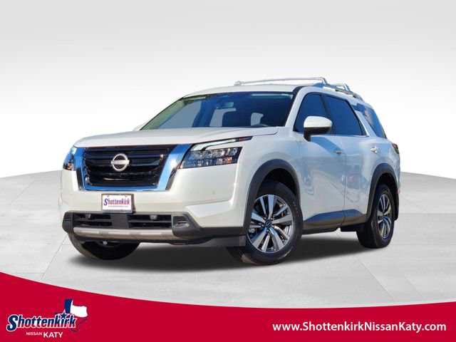 Certified 2025 Nissan Pathfinder SL image 1