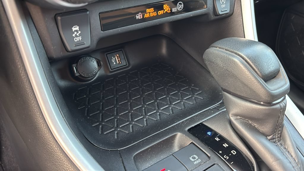 Used 2023 Toyota RAV4 LE AWD/4WD image 22