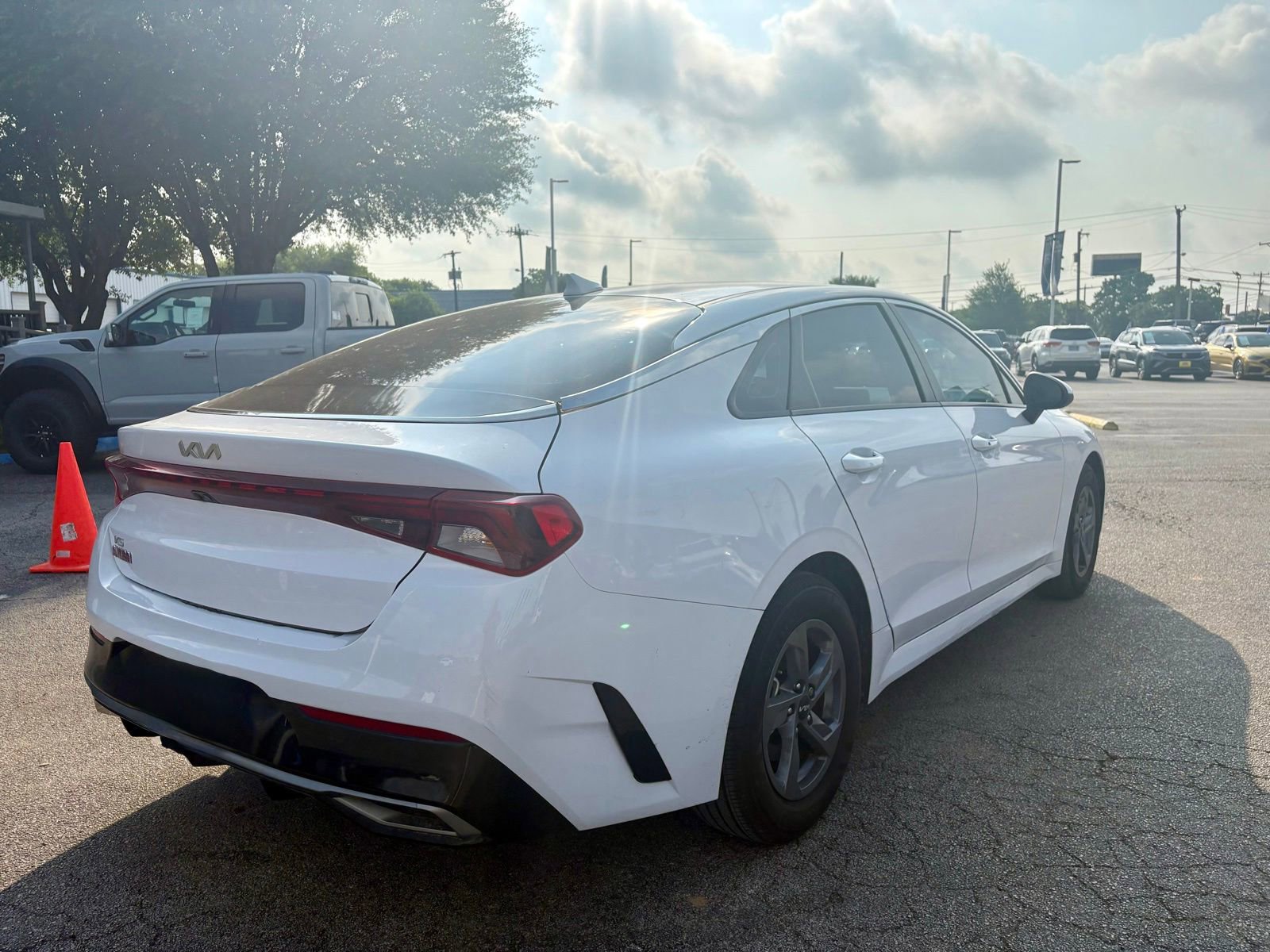 Used 2024 Kia K5 LXS FWD image 3
