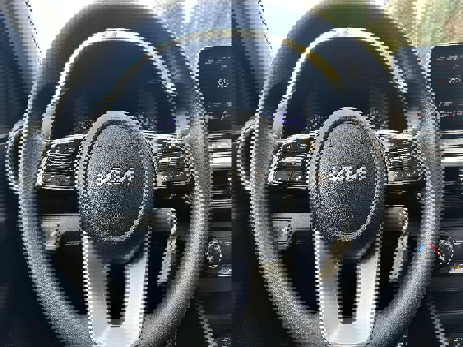 Used 2022 Kia Forte LXS w/ LXS Technology Package image 14