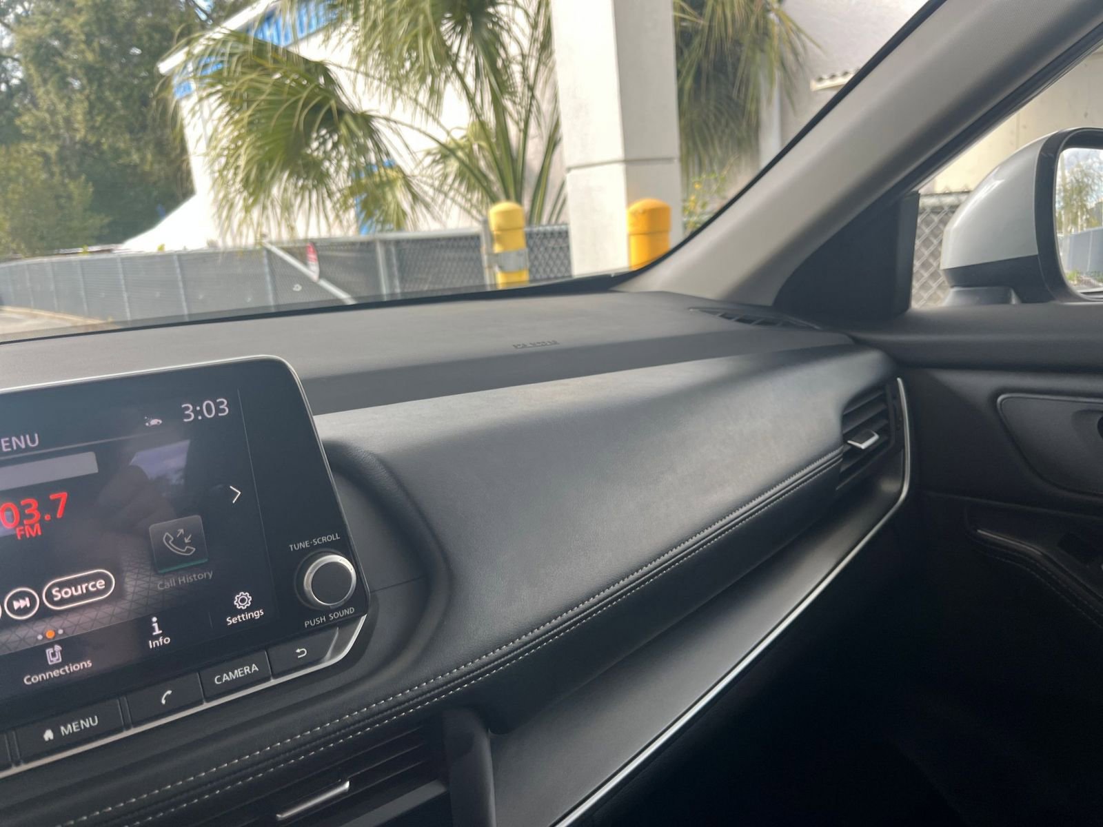 Used 2025 Nissan Rogue SV FWD image 37