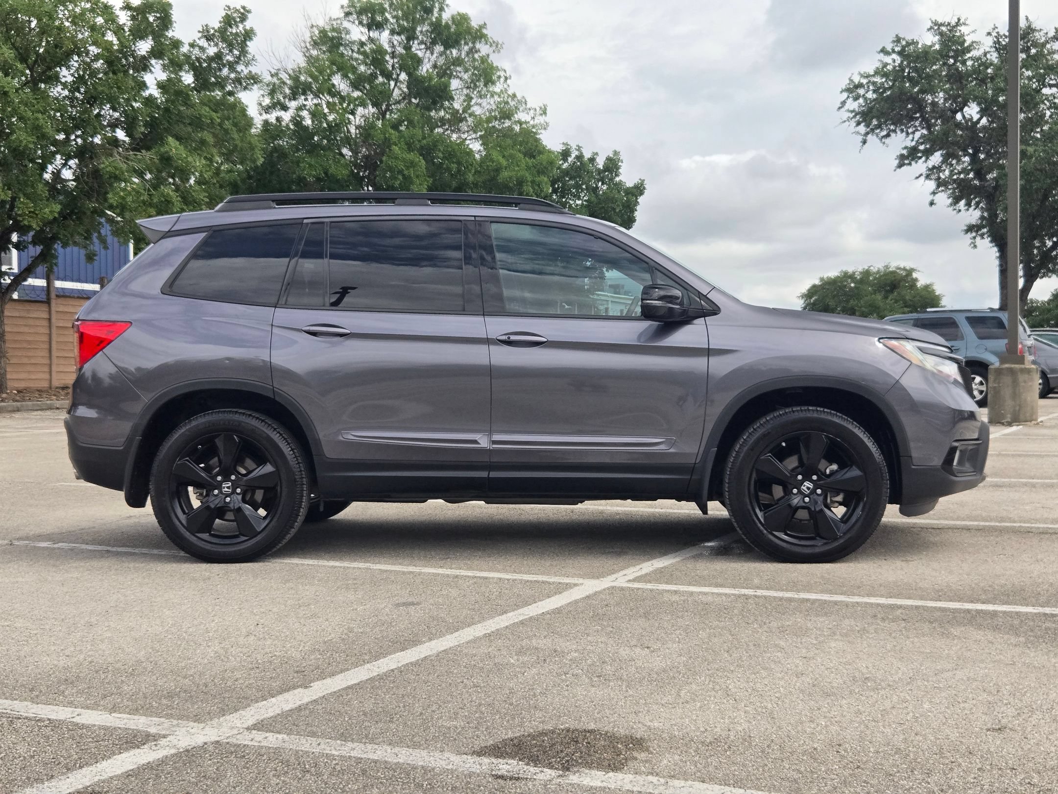 Used 2019 Honda Passport Elite image 3