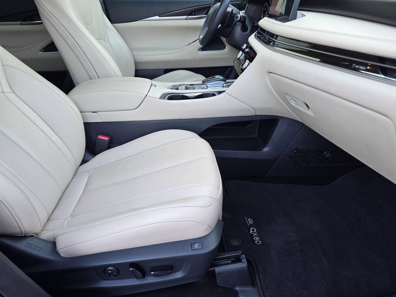 Used 2025 INFINITI QX60 Sensory w/ Vision Package AWD/4WD image 46