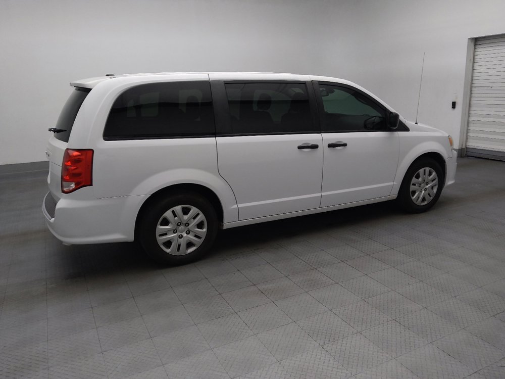 Used 2019 Dodge Grand Caravan SE w/ UConnect Hands-Free Group FWD image 10