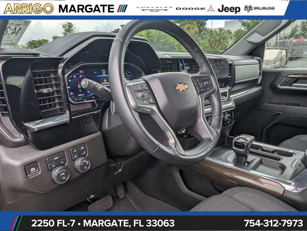 Used 2024 Chevrolet Silverado 1500 LT w/ Safety Package AWD/4WD image 11