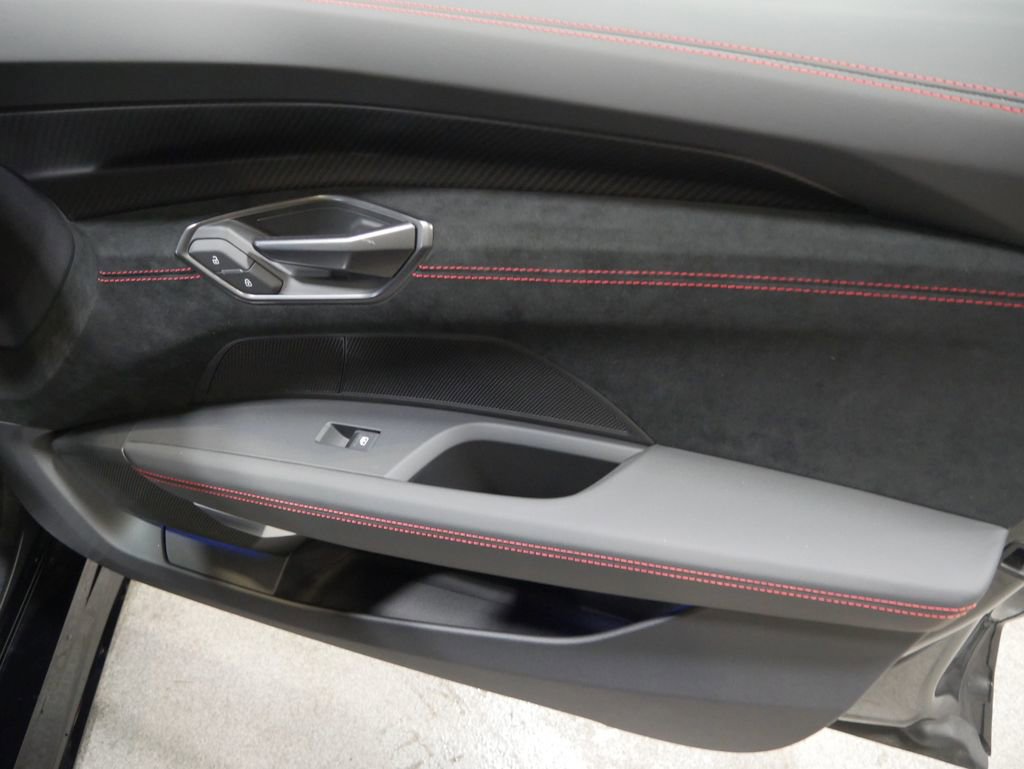 New 2026 Audi RS e-tron GT performance image 24