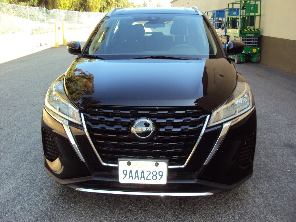 Used 2022 Nissan Kicks SV image 6