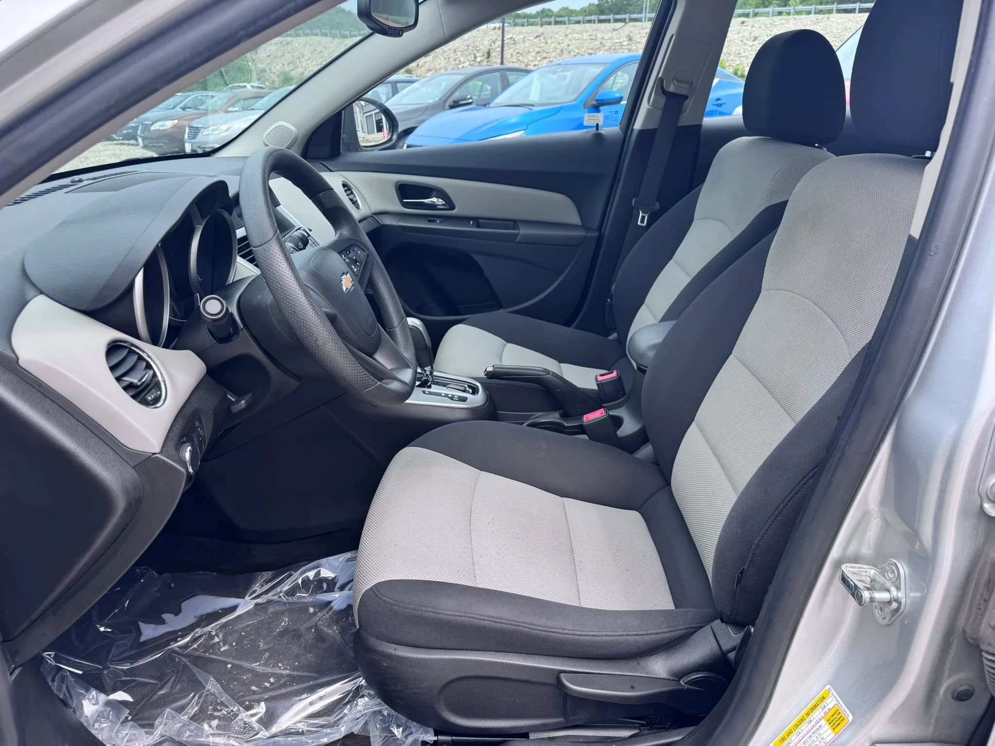Used 2016 Chevrolet Cruze LS FWD image 11