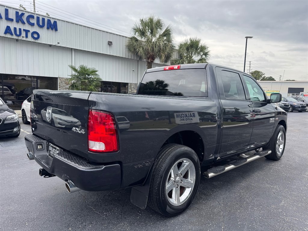 Used 2017 RAM 1500 Express AWD/4WD image 8