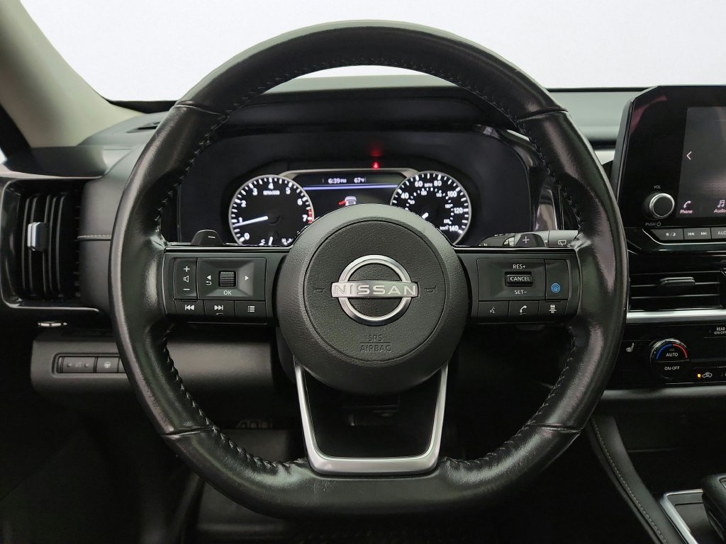 Used 2022 Nissan Pathfinder SV w/ SV Premium Package AWD/4WD image 14