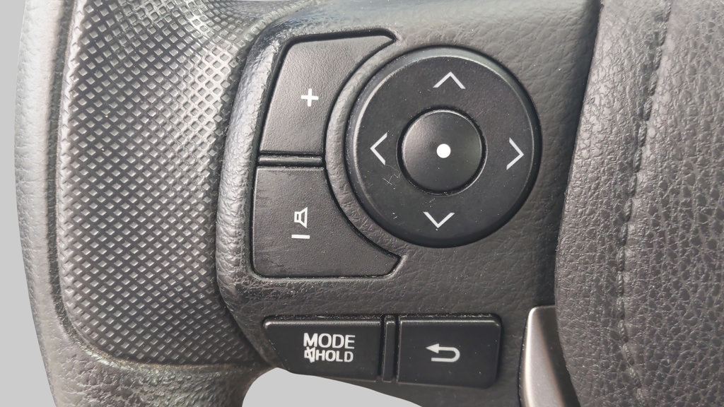 Used 2015 Toyota Corolla LE FWD image 21