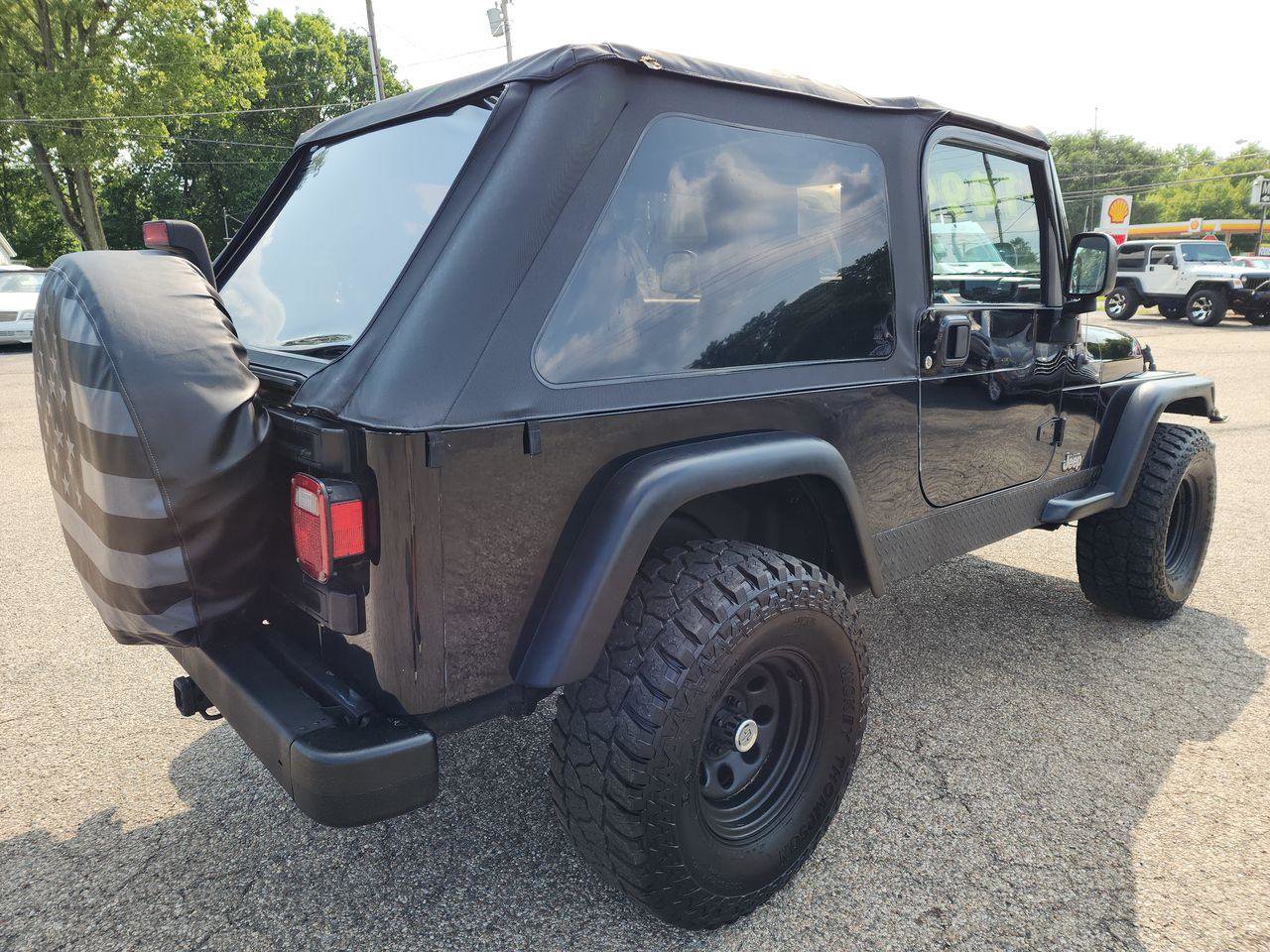 Used 2004 Jeep Wrangler 4WD image 2