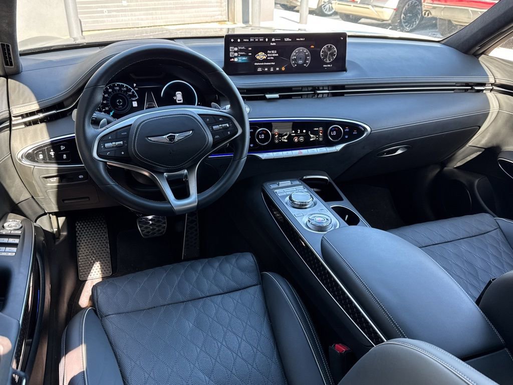 Used 2025 Genesis GV70 3.5T Sport w/ Sport Prestige Package image 7
