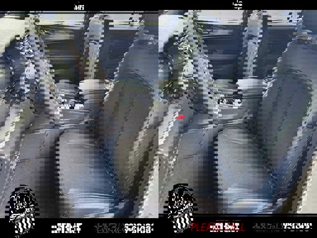 New 2025 Jeep Grand Cherokee L Altitude image 11