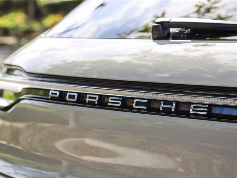 Used 2023 Porsche Macan w/ Premium Package Plus AWD/4WD image 16