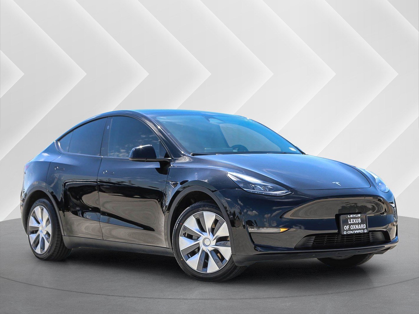 Used 2024 Tesla Model Y Long Range AWD/4WD image 1