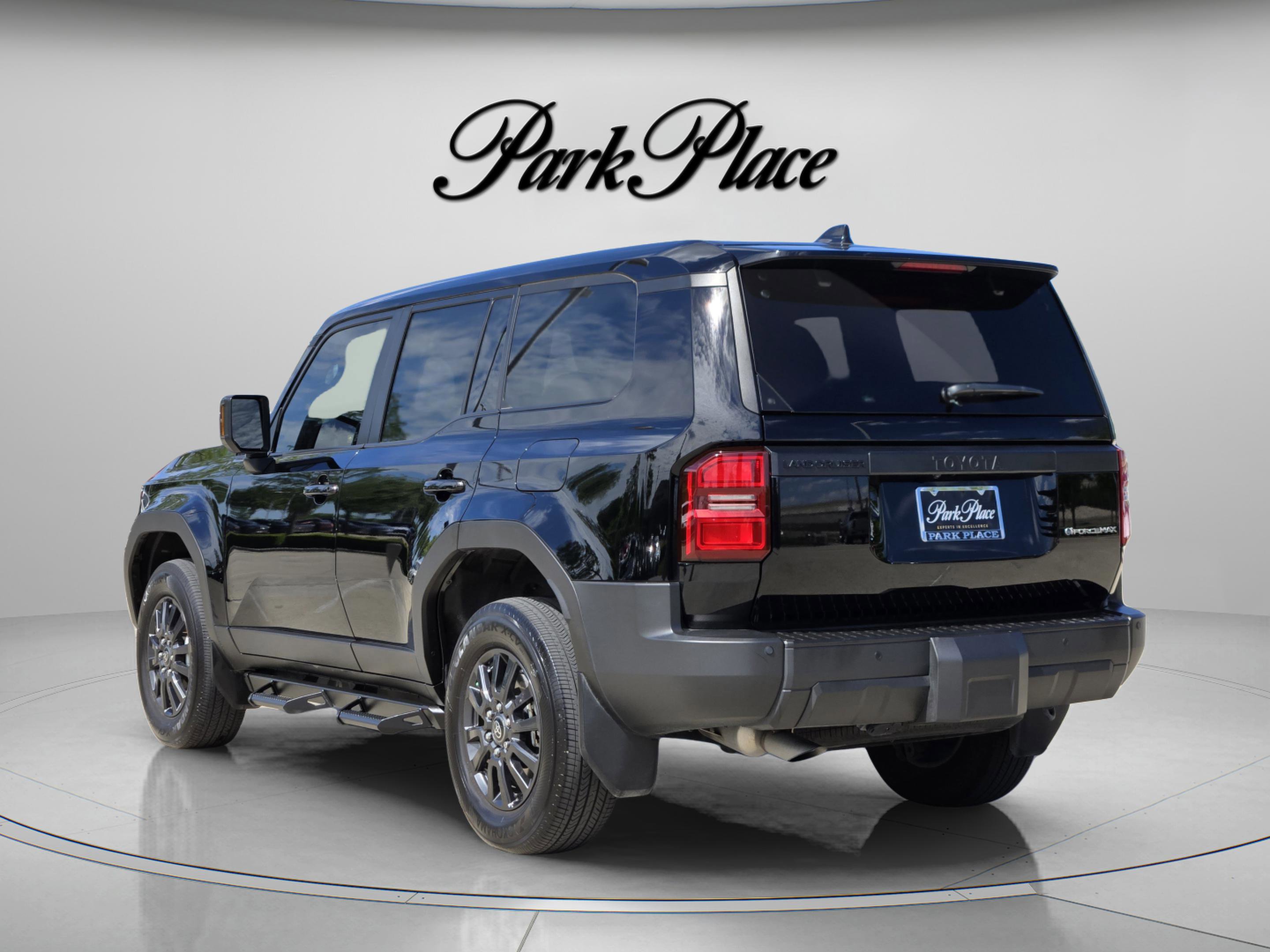 Used 2024 Toyota Land Cruiser 1958 image 3