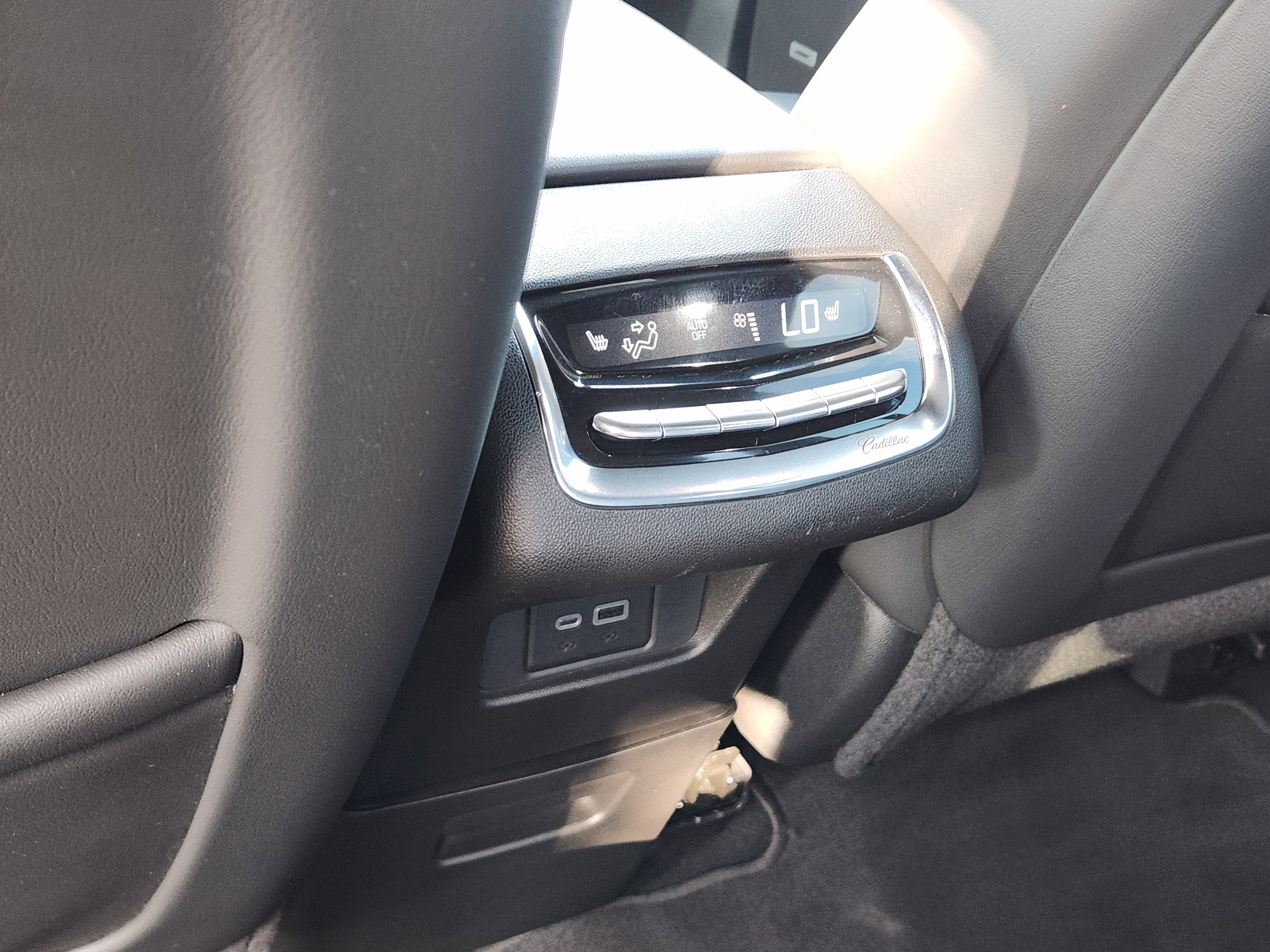 Used 2023 Cadillac XT6 Premium Luxury image 44