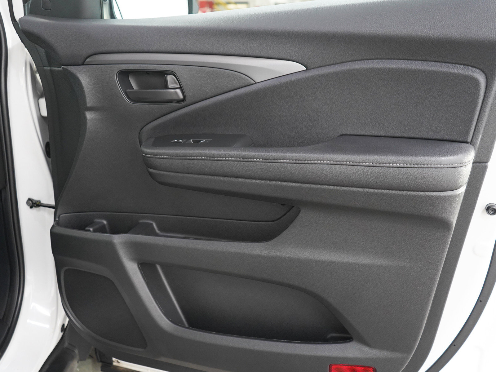 Used 2023 Honda Passport EX-L image 9