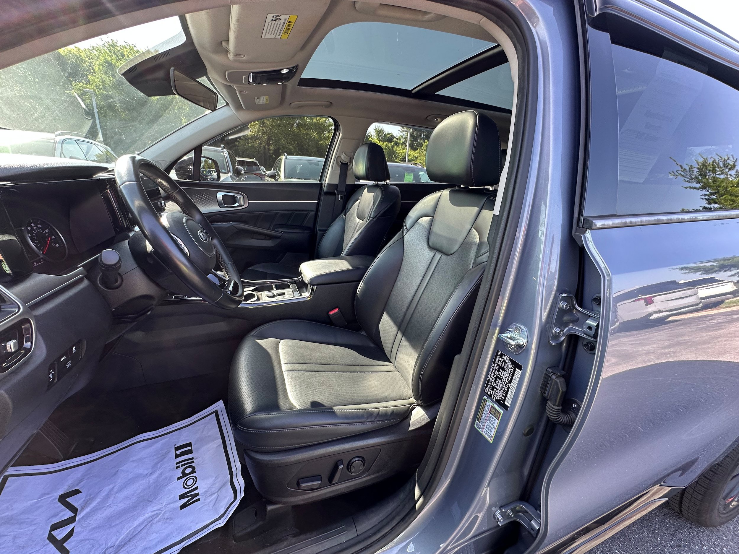Used 2021 Kia Sorento SX AWD/4WD image 29