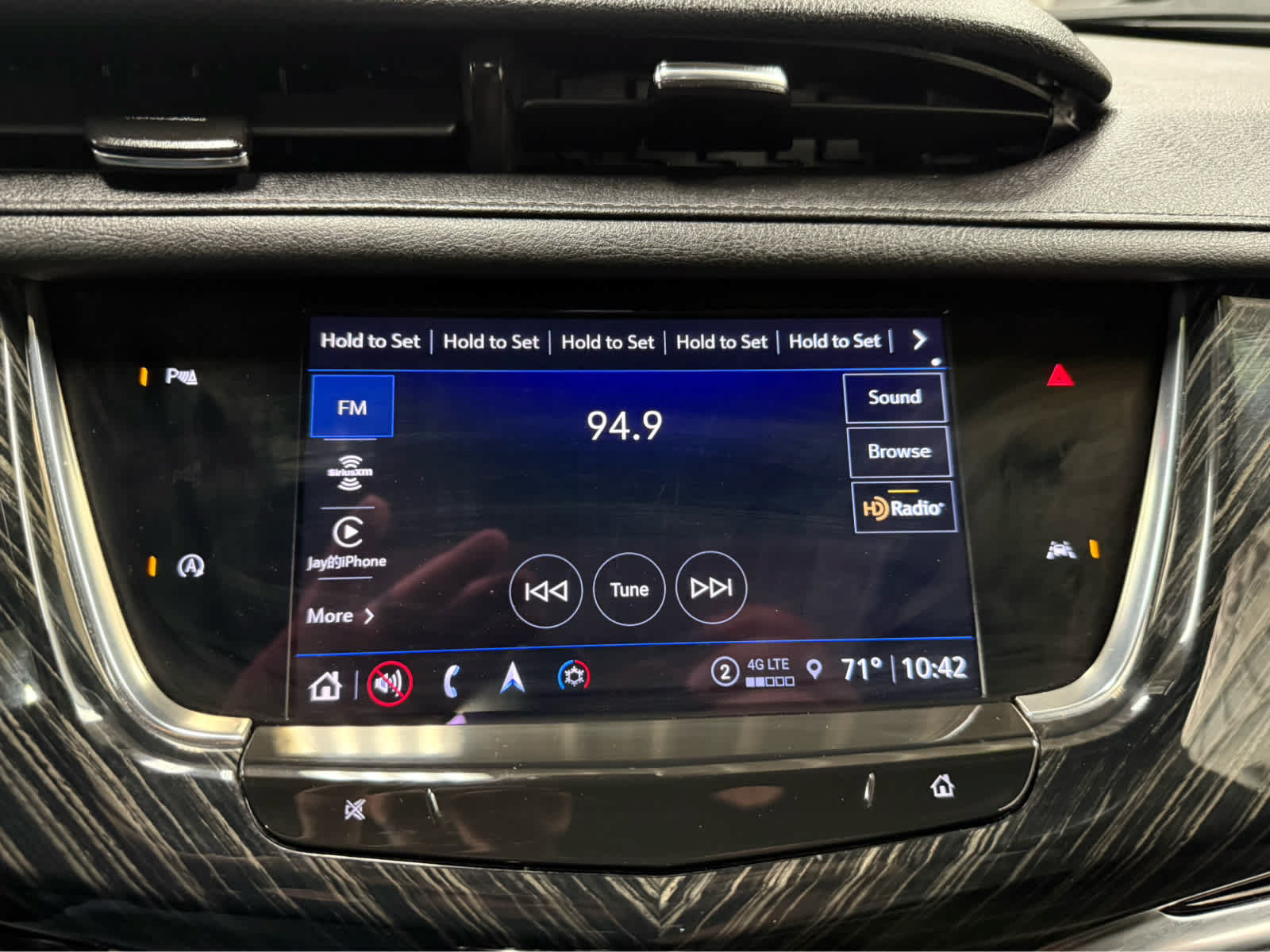 Used 2022 Cadillac XT6 Premium Luxury AWD/4WD image 16