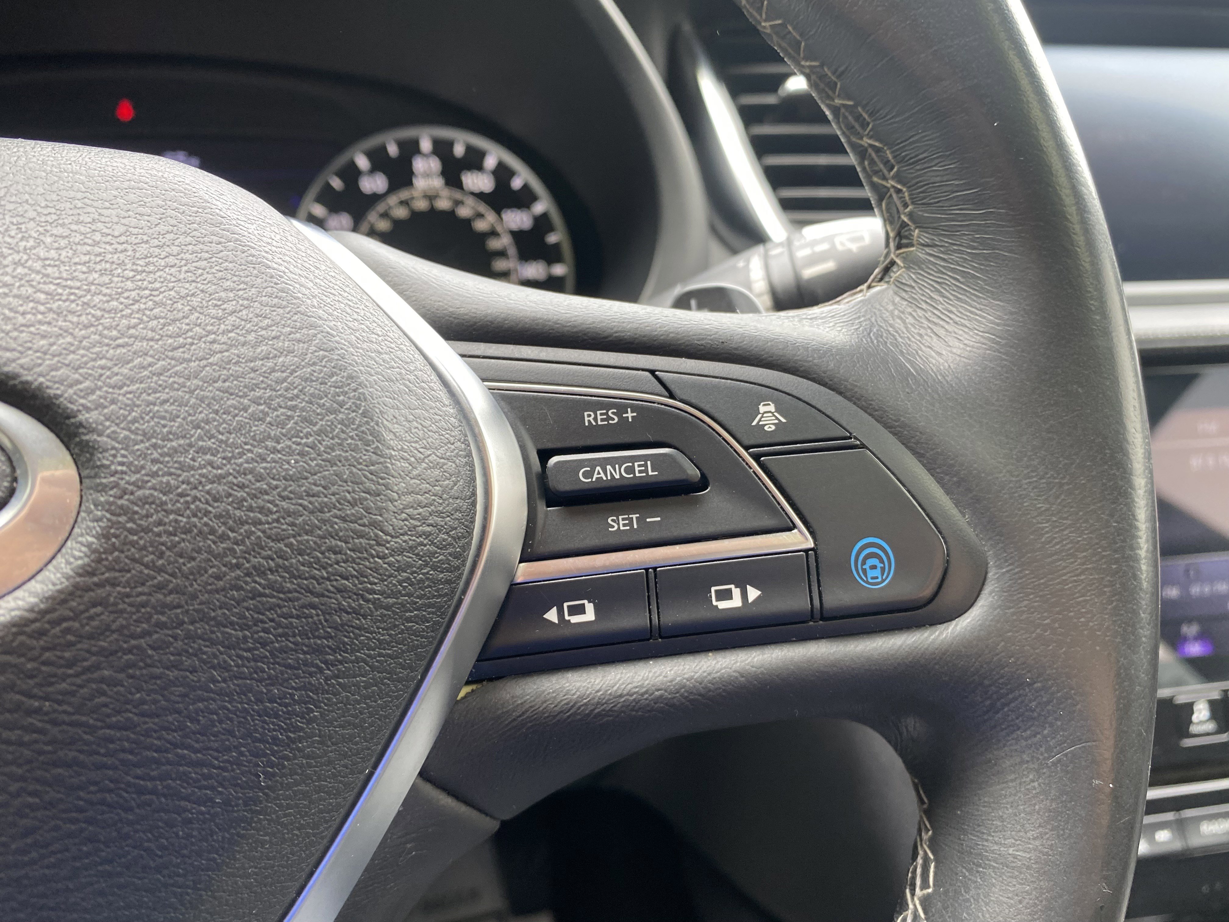 Used 2021 INFINITI QX50 Luxe image 20