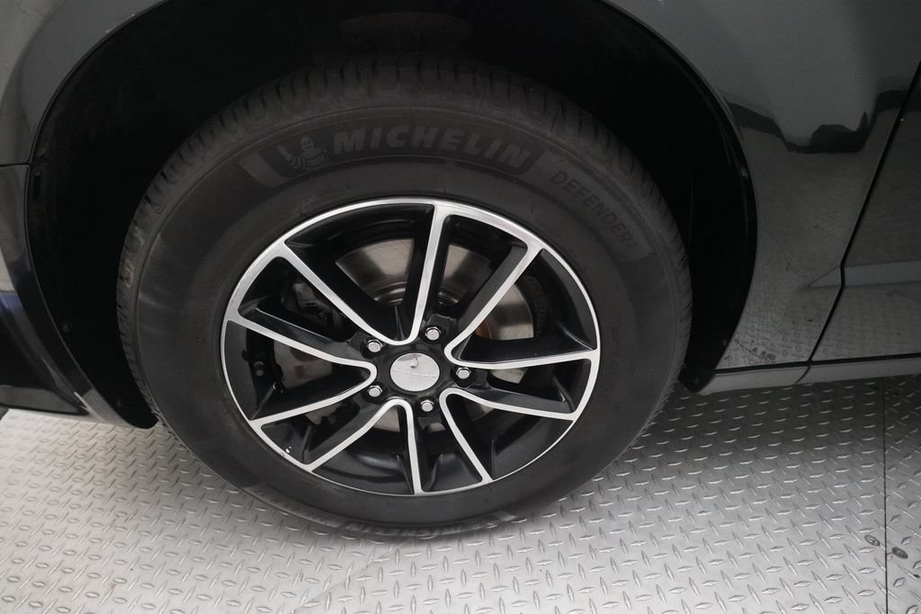 Used 2018 Dodge Grand Caravan GT FWD image 28