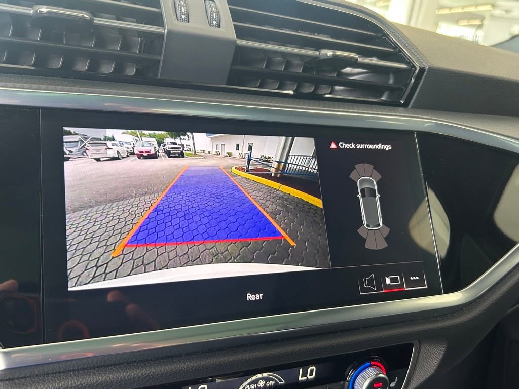 Used 2023 Audi Q3 2.0T Premium image 12