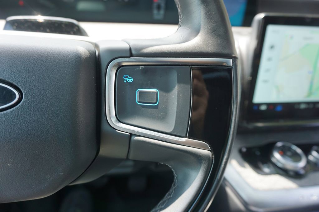 Used 2025 Ford Expedition Tremor AWD/4WD image 9