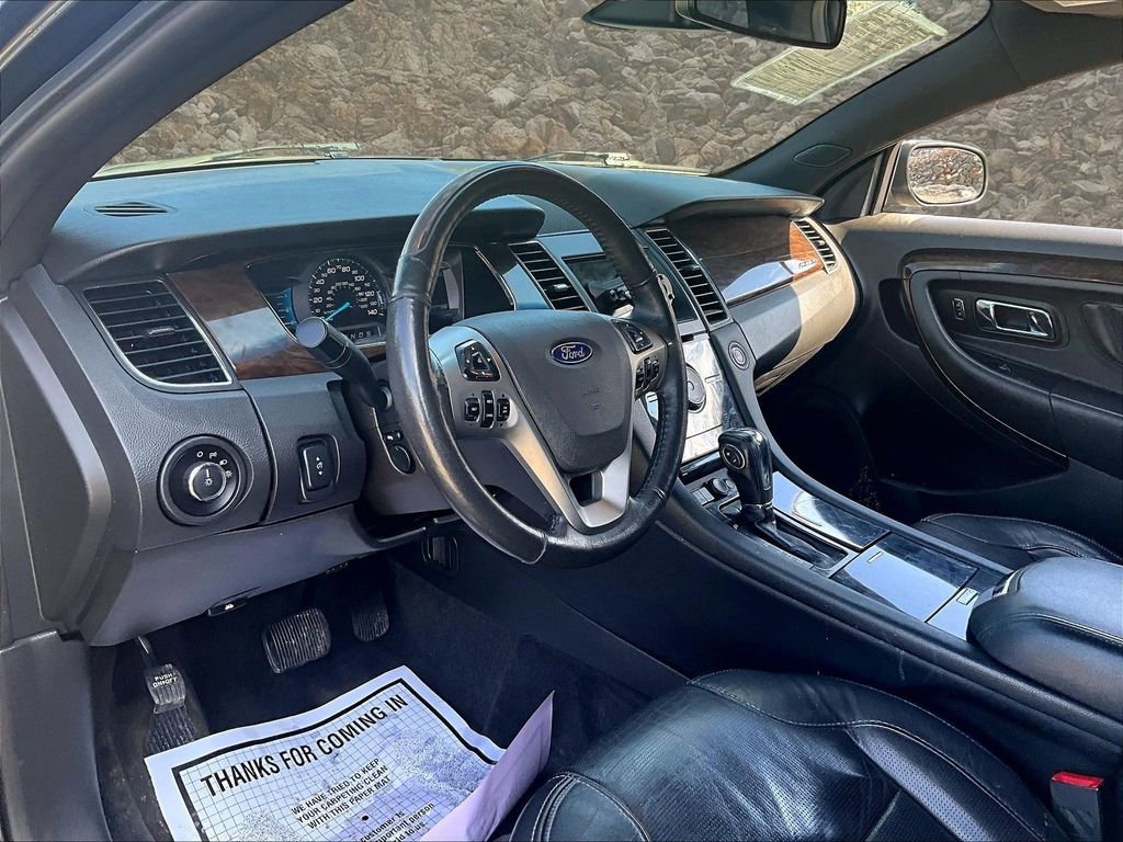 Used 2018 Ford Taurus Limited image 9