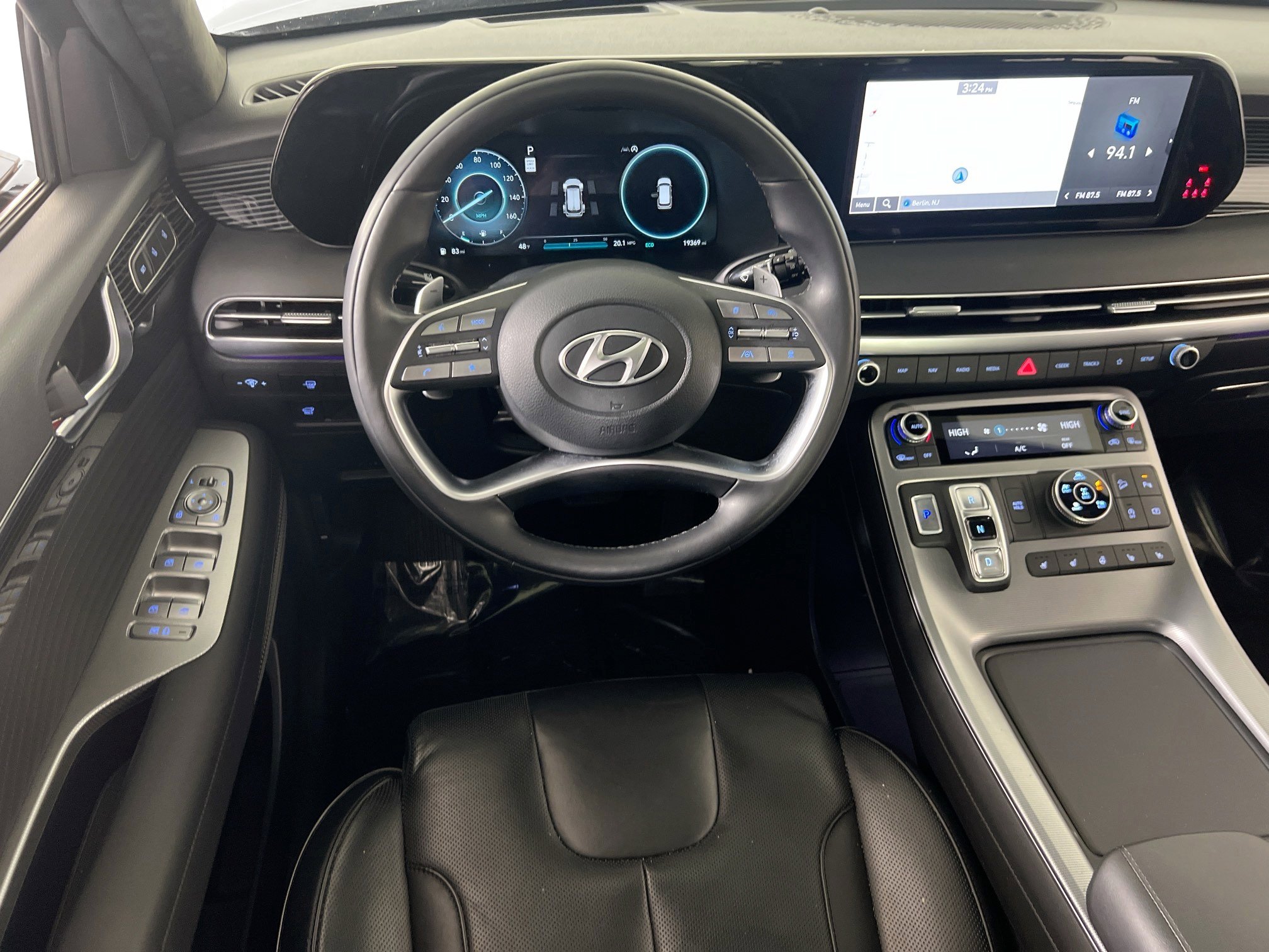 Used 2023 Hyundai Palisade Calligraphy image 23