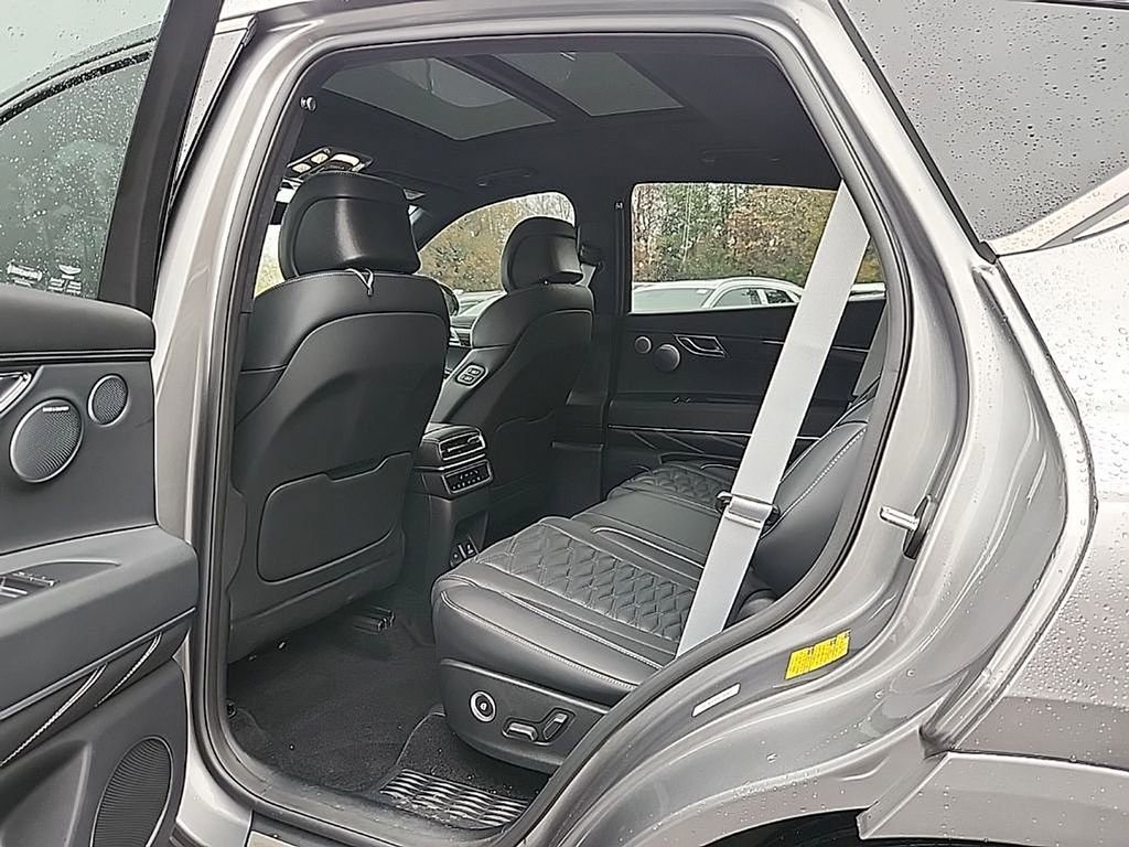 Certified 2025 Genesis GV80 3.5T e-SC image 26