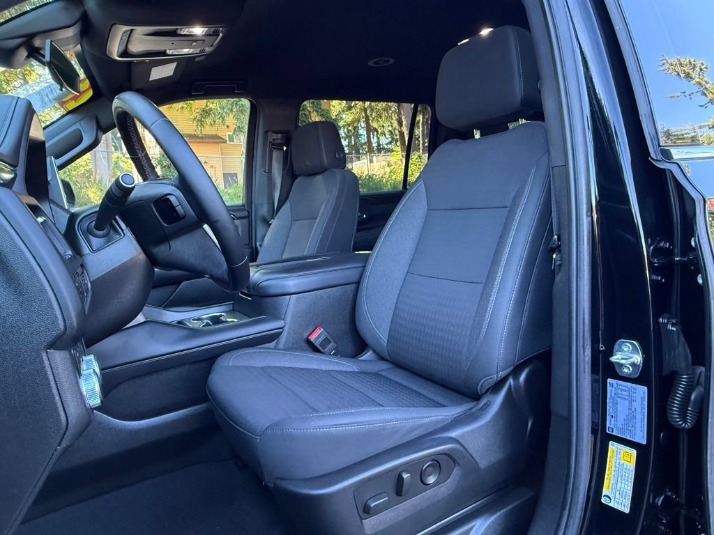 Used 2023 GMC Yukon XL SLE w/ Gmc Pro Safety Plus Package AWD/4WD image 23