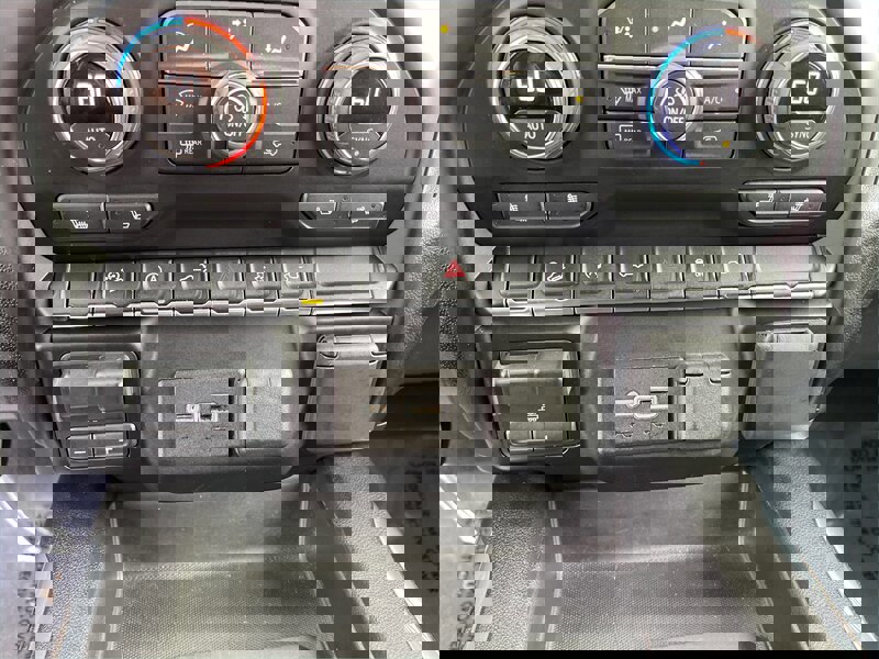 Used 2021 Chevrolet Silverado 1500 LT Trail Boss w/ Convenience Package II image 28