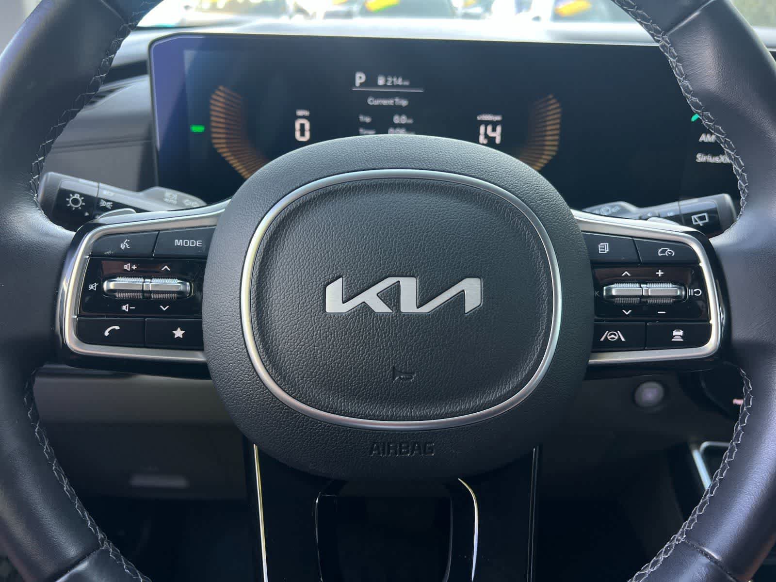 Used 2026 Kia Carnival LXS FWD image 25