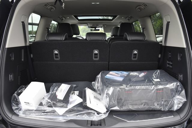 Certified 2026 INFINITI QX80 Luxe w/ Cargo Package RWD image 37