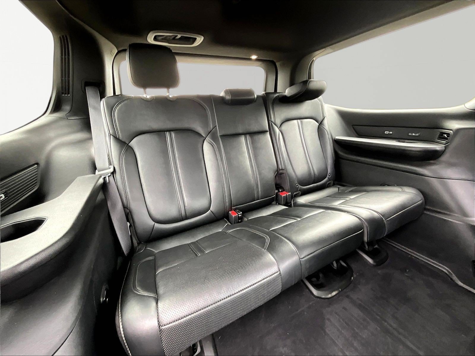Used 2023 Jeep Wagoneer Series II w/ Flexible Seating Group AWD/4WD image 26