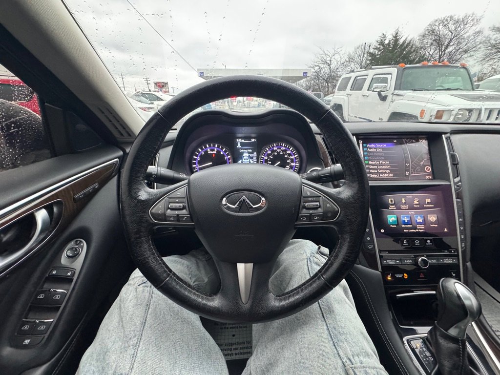 Used 2016 INFINITI Q50 3.0t Premium w/ Driver Assistance Package image 12